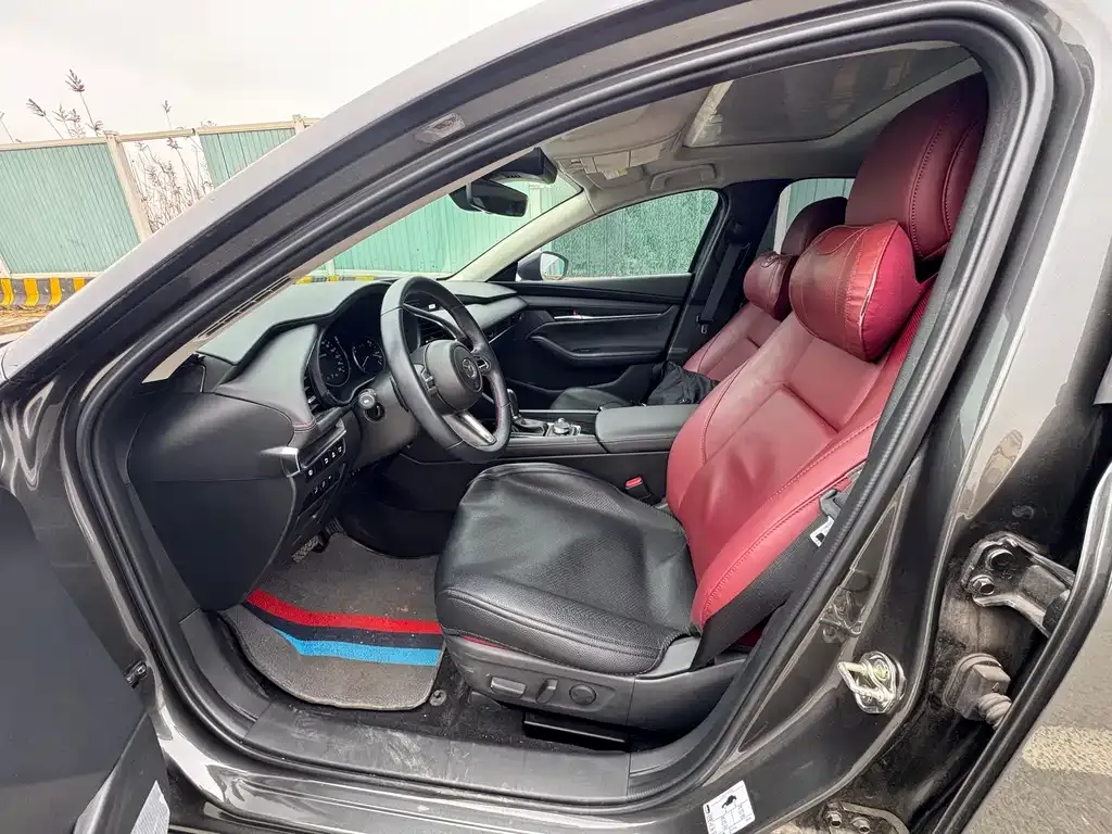 Mazda 3 Axela 2024 из CN, фото 6