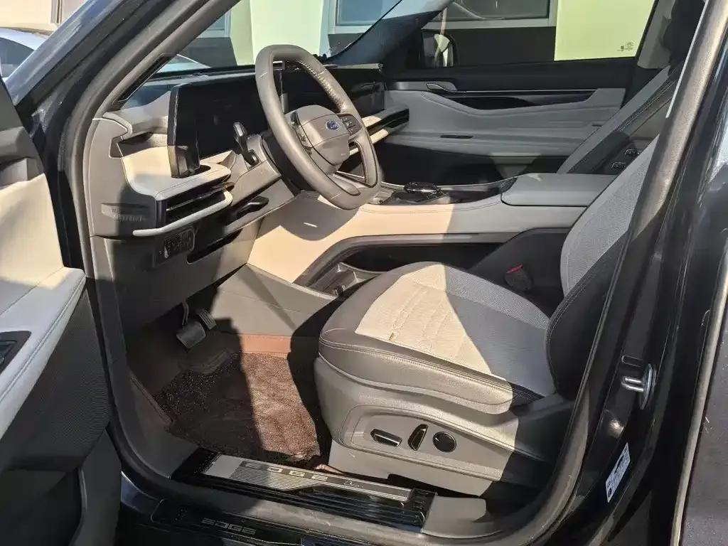 Ford Edge 2023 из CN, фото 7