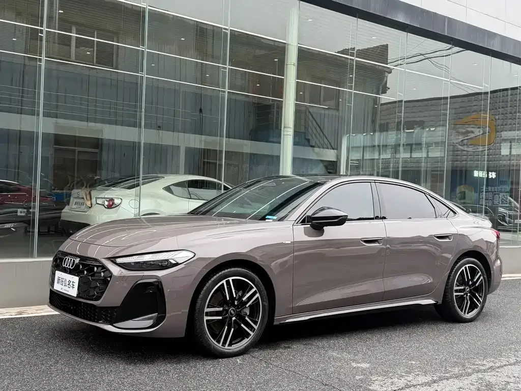 Audi A5L — фото 1