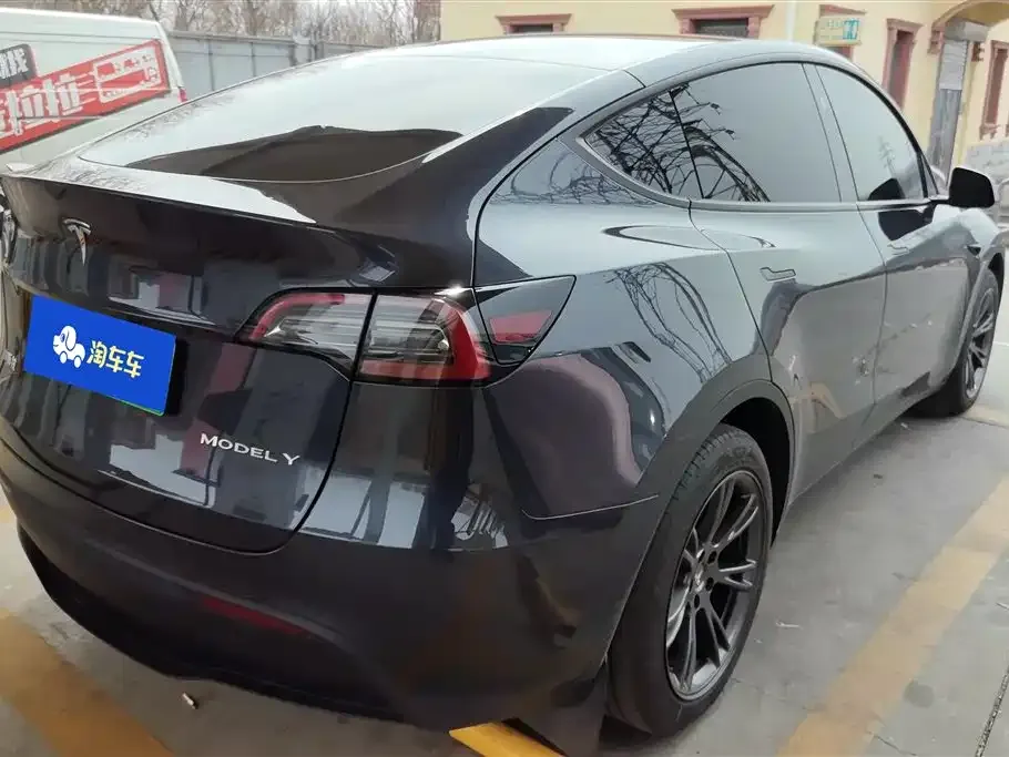 Tesla Model Y — фото 8
