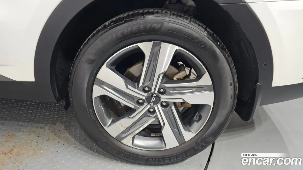 Kia Sorento — фото 3