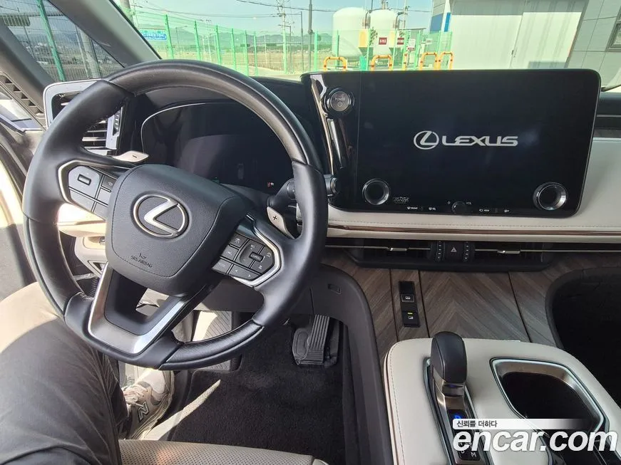 Lexus LM 2025 из KR, фото 9