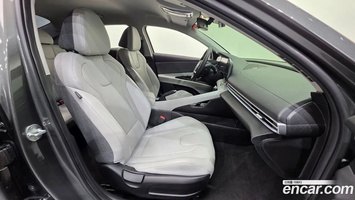 Hyundai AVANTE — фото 2