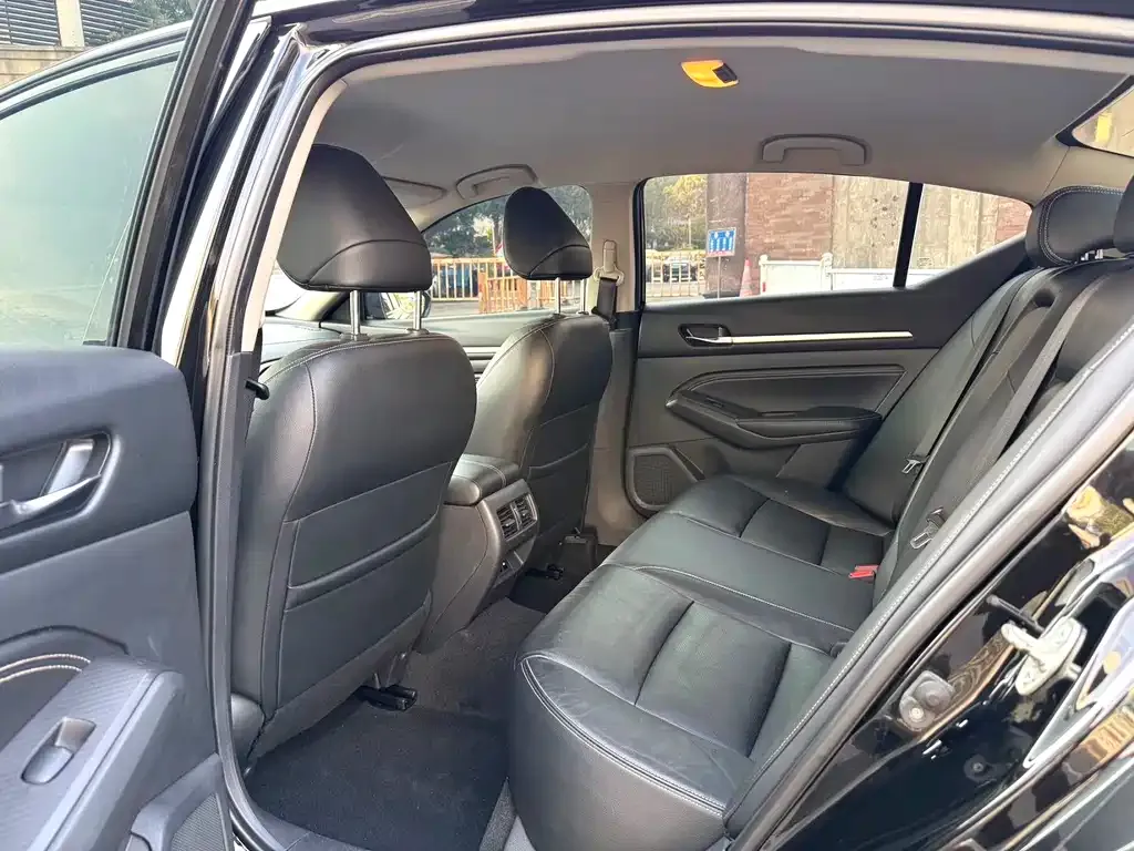 Nissan Teana 2022 из CN, фото 2