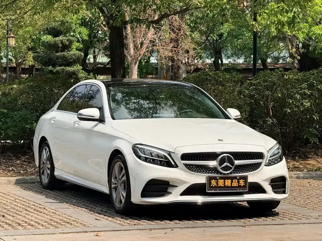 Mercedes-Benz C-Class — фото 1