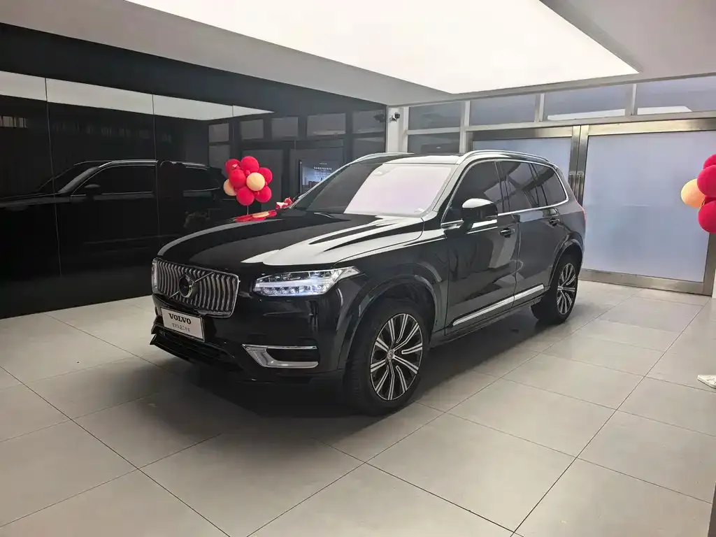 Volvo XC90 — фото 1