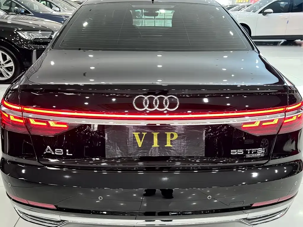 Audi A8 2022 из CN, фото 3