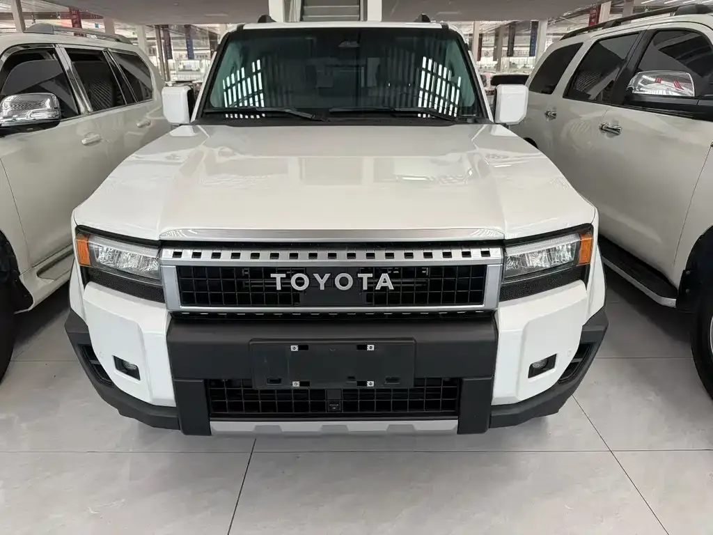 Toyota Prado 2024 из CN, фото 1