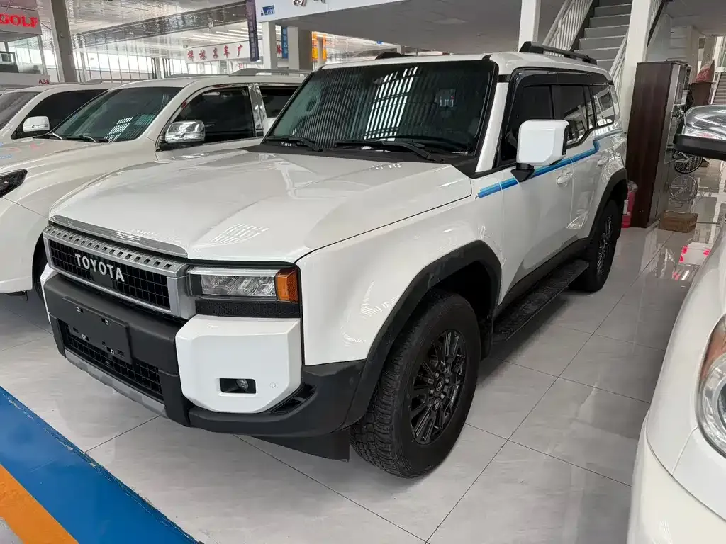 Toyota Prado 2024 из CN, фото 9