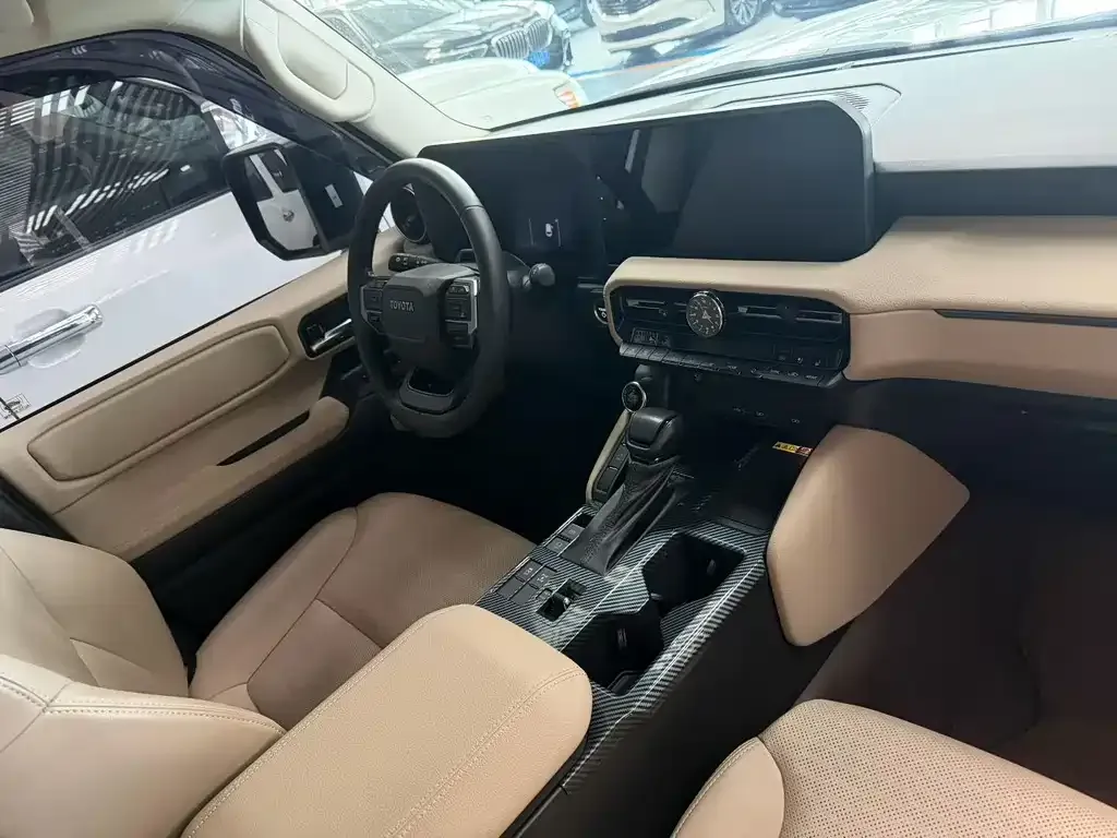 Toyota Prado 2024 из CN, фото 5