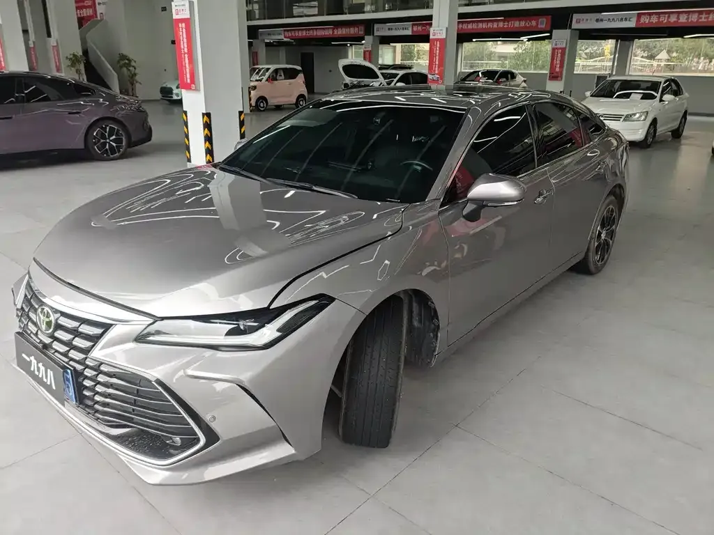Toyota Avalon 2024 из CN, фото 1