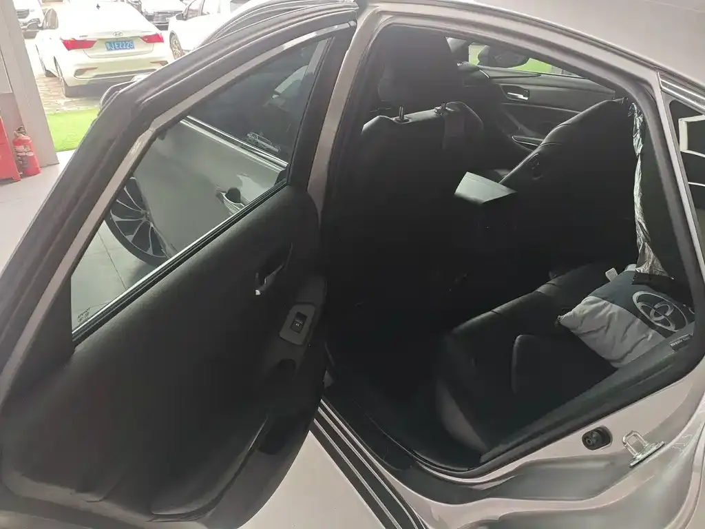 Toyota Avalon 2024 из CN, фото 3