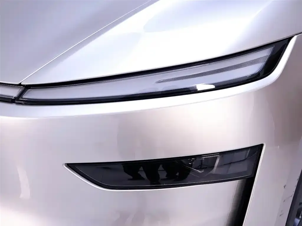 Tesla Model Y L 2025 из CN, фото 3