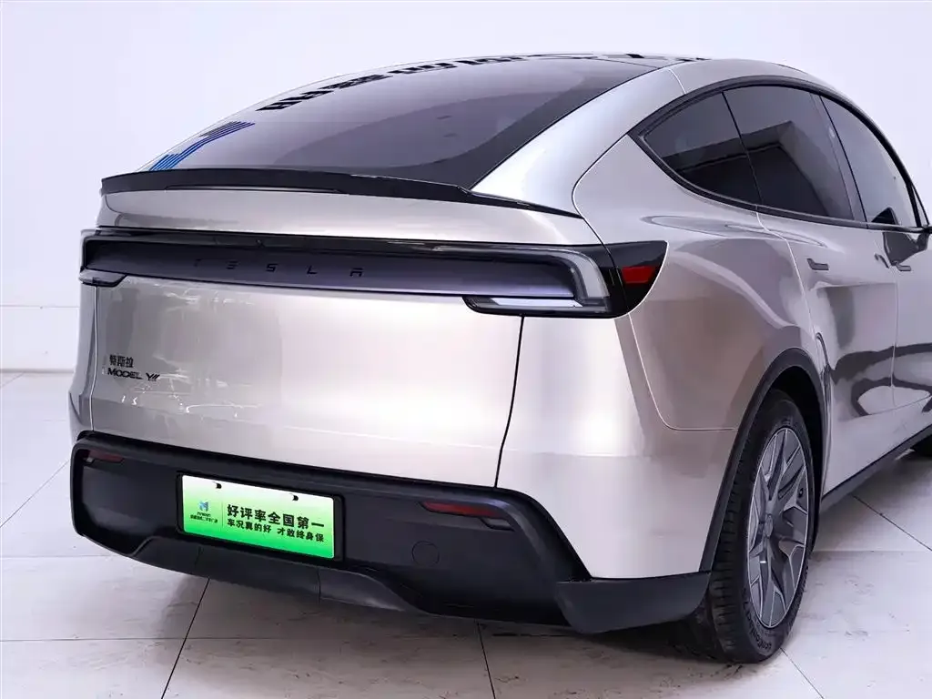 Tesla Model Y L 2025 из CN, фото 10