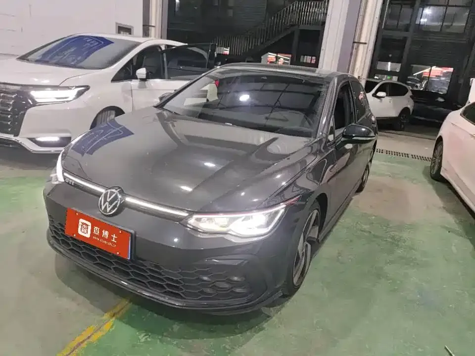 Volkswagen Golf GTI — фото 6