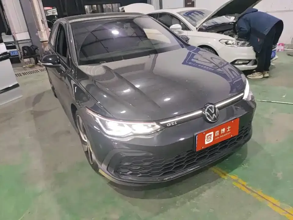 Volkswagen Golf GTI — фото 9