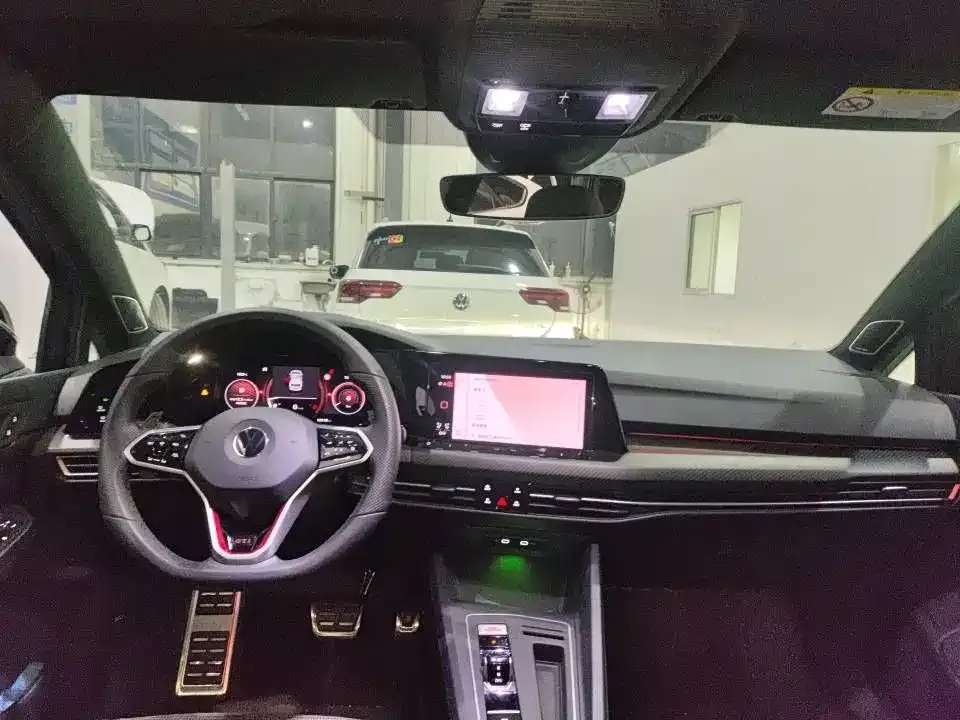 Volkswagen Golf GTI — фото 3