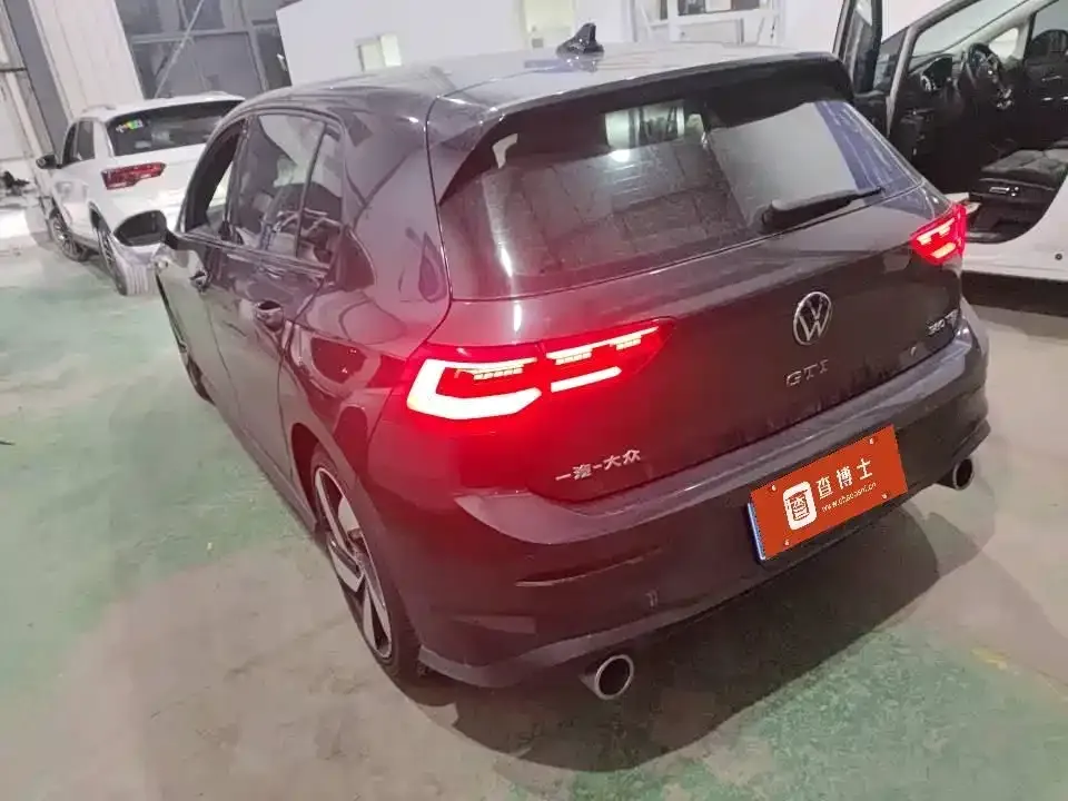 Volkswagen Golf GTI — фото 7