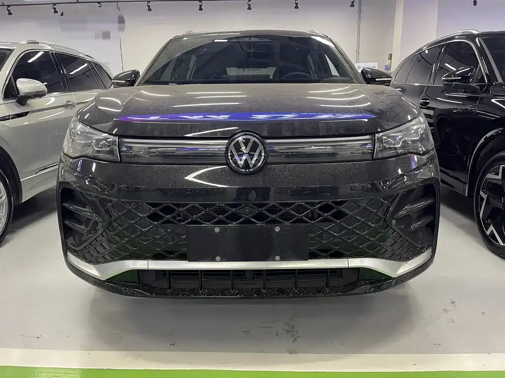 Volkswagen Tiguan L 2024 из CN, фото 2