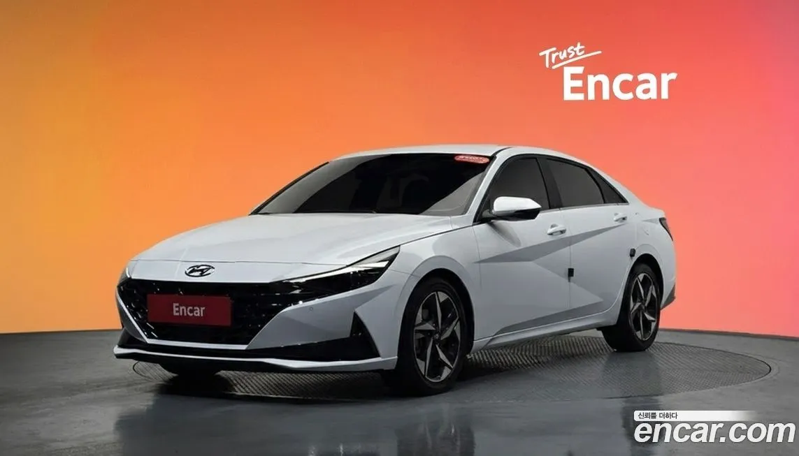 Hyundai AVANTE — фото 1