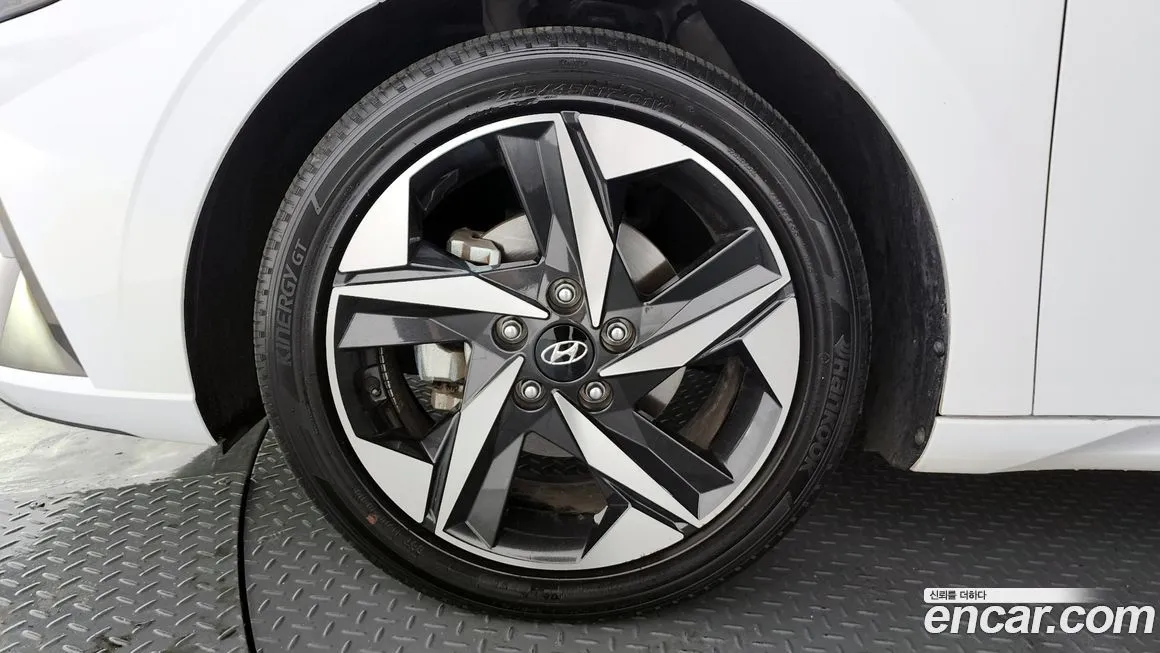 Hyundai AVANTE — фото 9