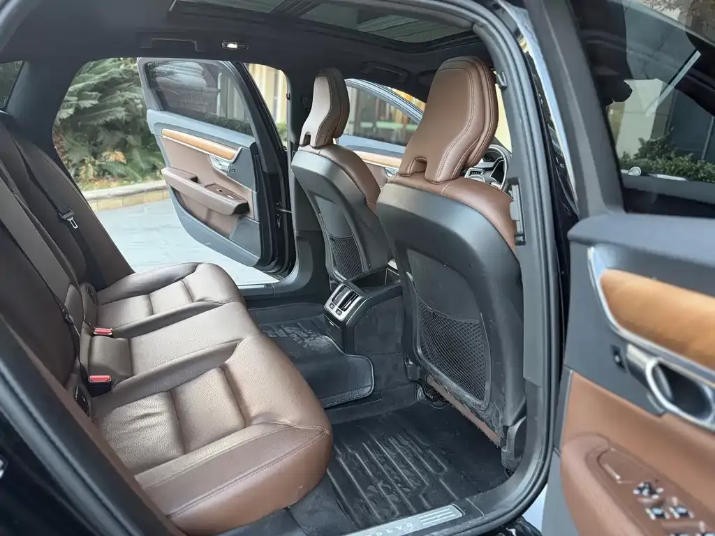 Volvo S90 2021 из CN, фото 7
