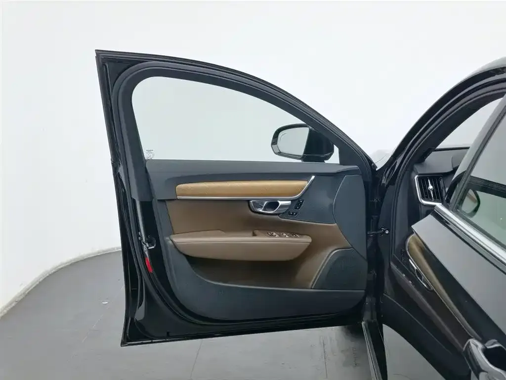 Volvo S90 — фото 7