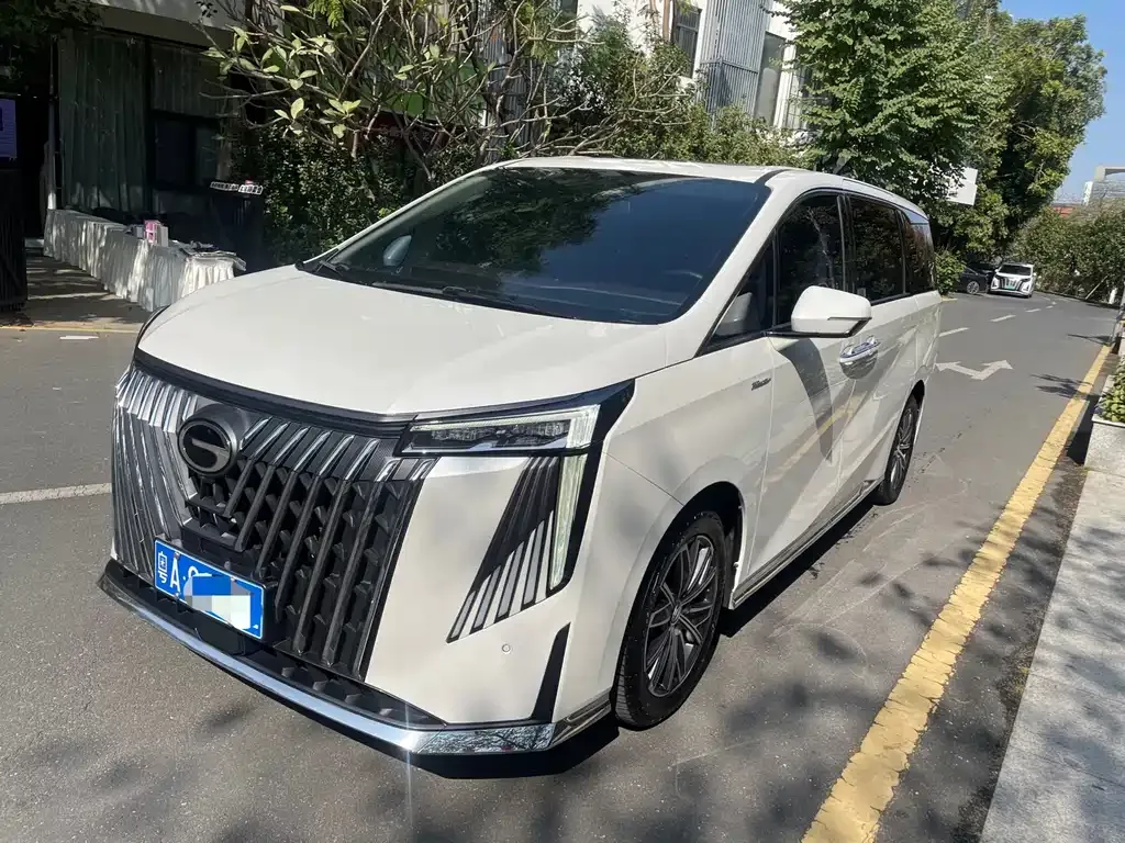 GAC Motor Trumpchi M8 — фото 1