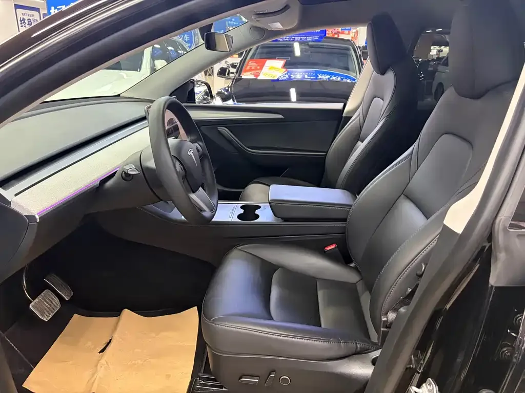 Tesla Model Y — фото 3