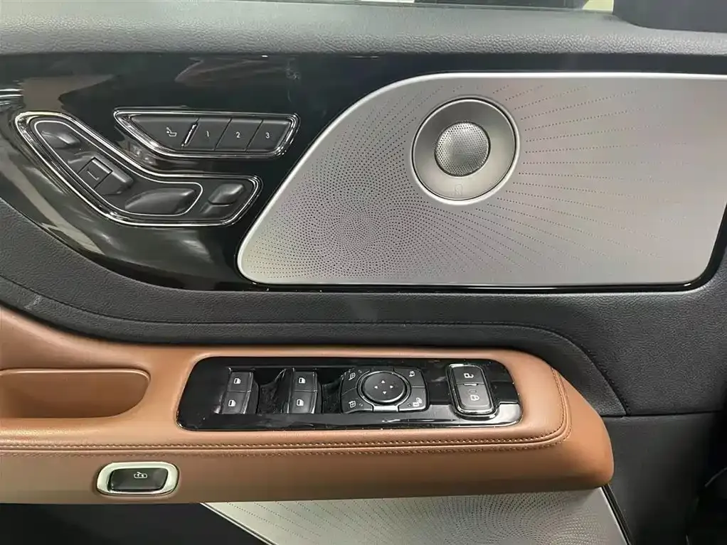 Lincoln Aviator 2021 из CN, фото 9