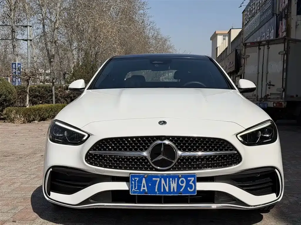 Mercedes-Benz C-Class — фото 1