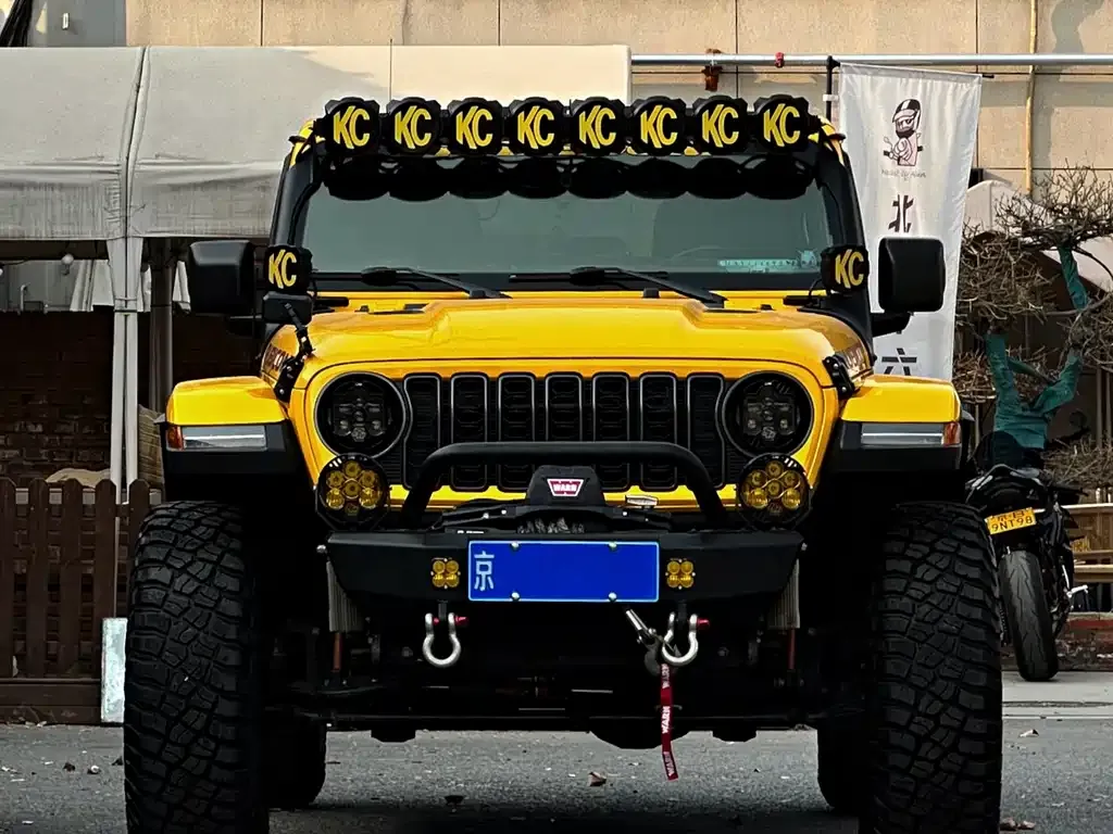 Jeep Wrangler — фото 5