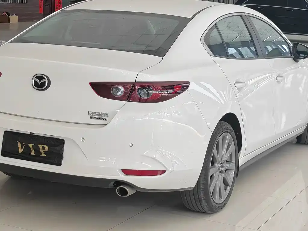 Mazda 3 Axela — фото 3