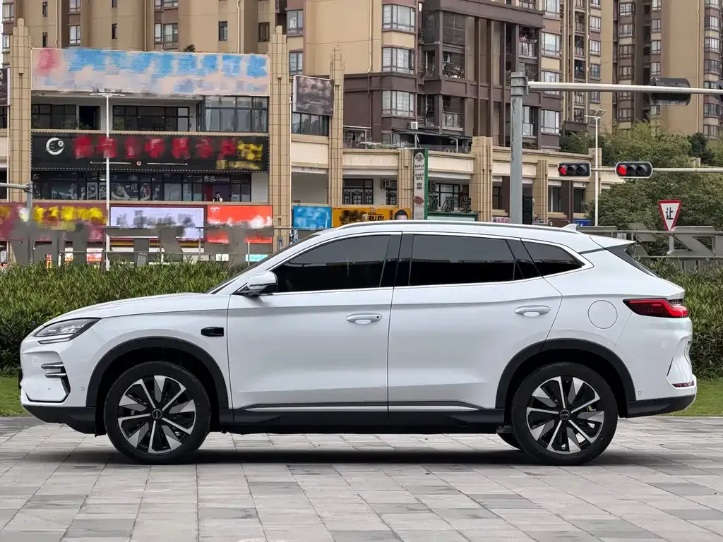 BYD PLUS New Energy — фото 6