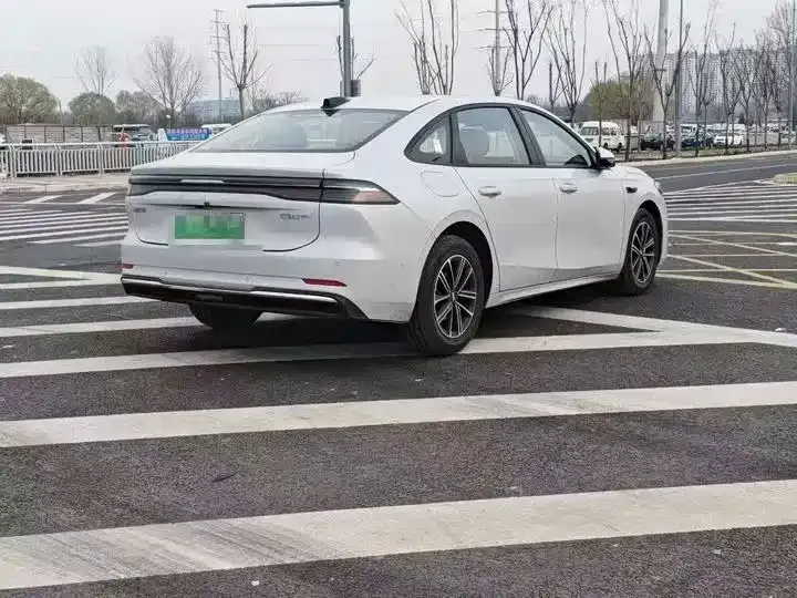 Geely 银河A7 2025 из CN, фото 8