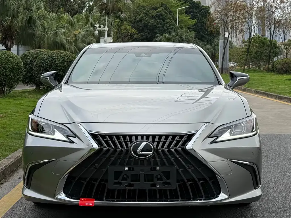 Lexus ES — фото 3