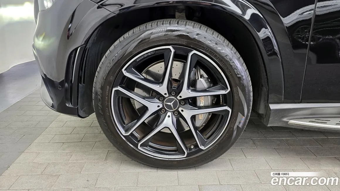 Mercedes-Benz GLE-Class — фото 5