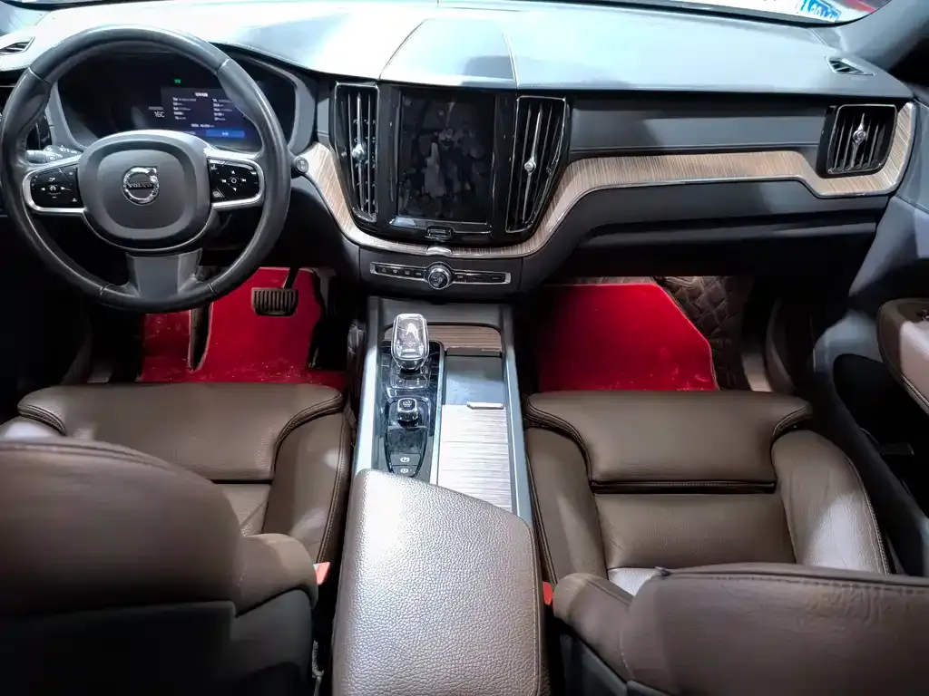 Volvo XC60 PHEV 2022 из CN, фото 8