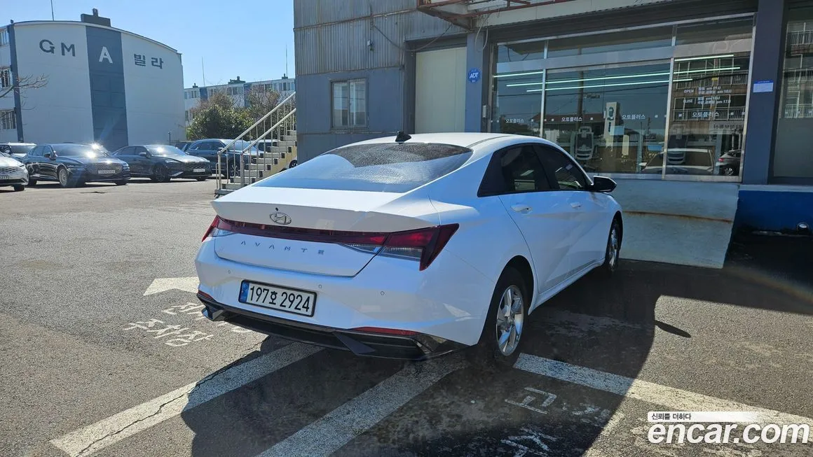 Hyundai AVANTE — фото 3