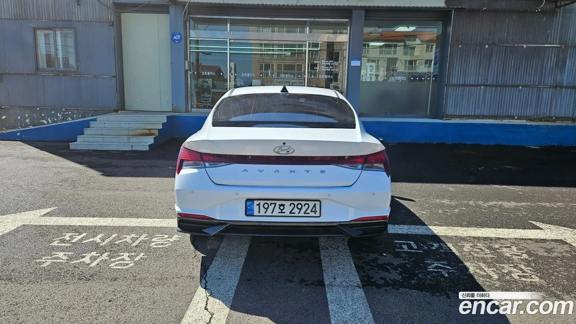 Hyundai AVANTE — фото 2