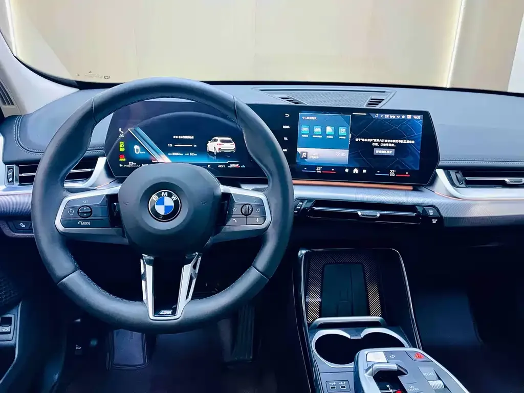 BMW X1 — фото 4