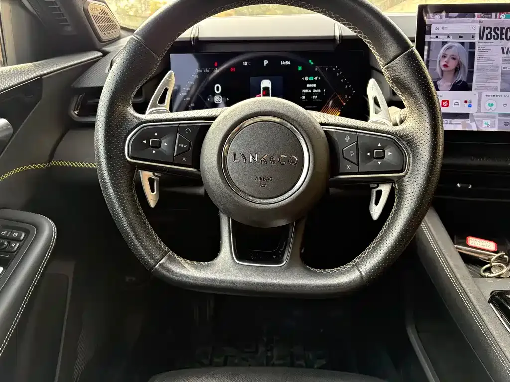 Lynk & Co 03 2023 из CN, фото 6