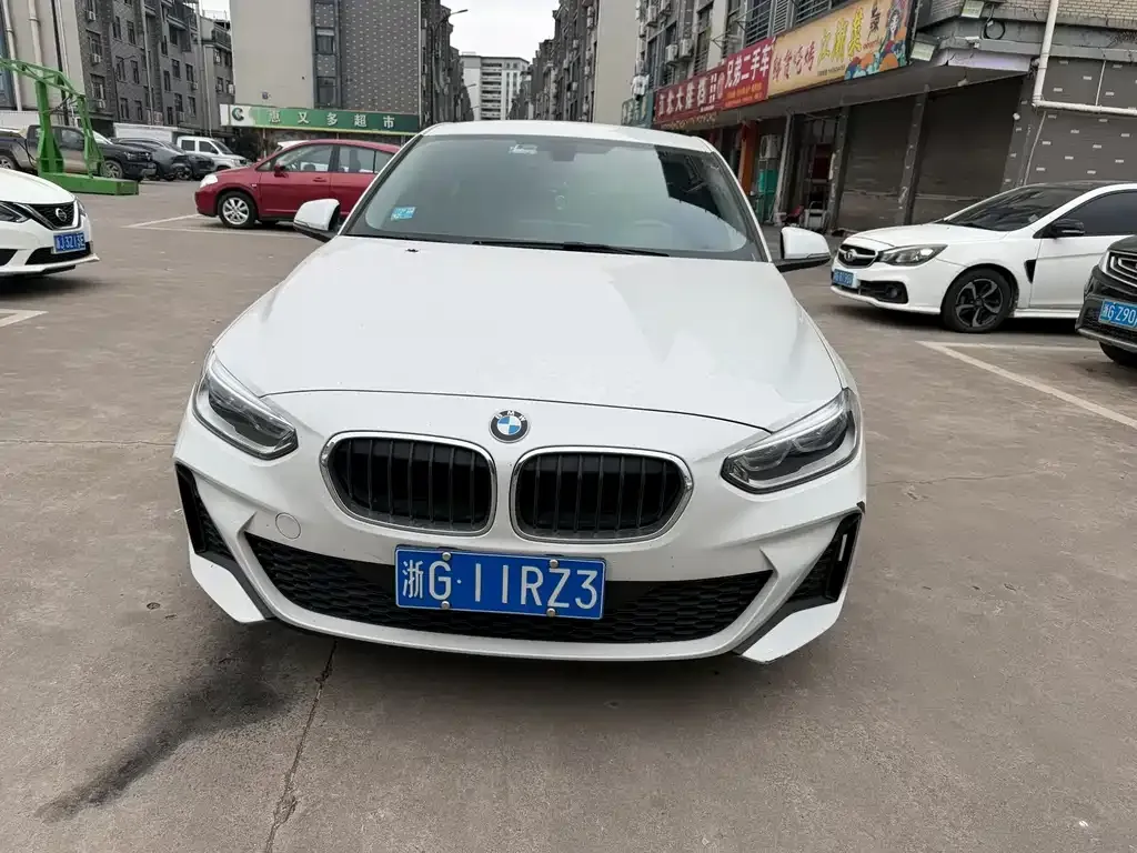 BMW 1 Series — фото 1
