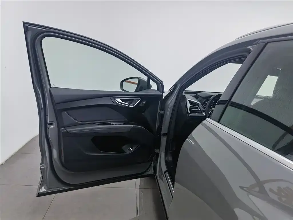 Audi Q4 e-tron 2023 из CN, фото 4