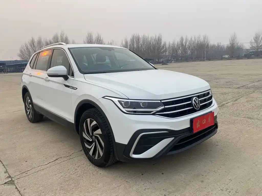 Volkswagen Tiguan L — фото 4