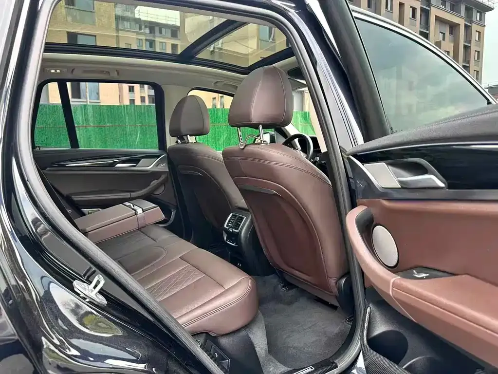 BMW iX3 — фото 2