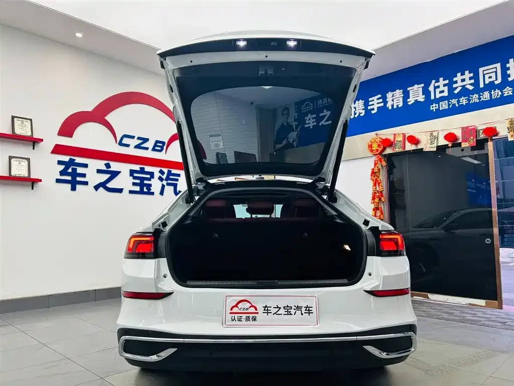Volkswagen Lamando 2024 из CN, фото 4