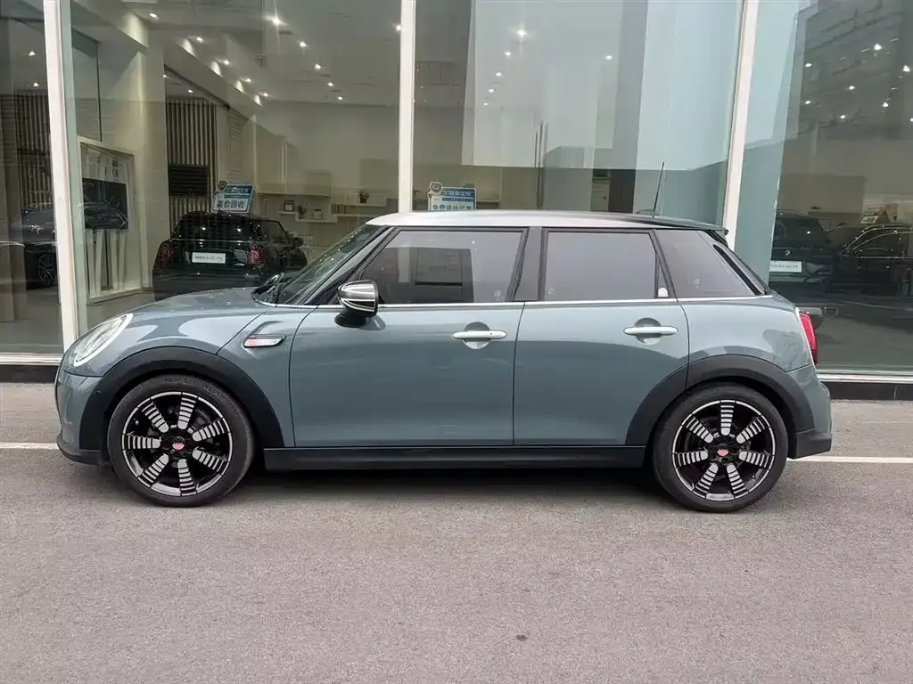 MINI Cooper (3-door) 2023 из CN, фото 7