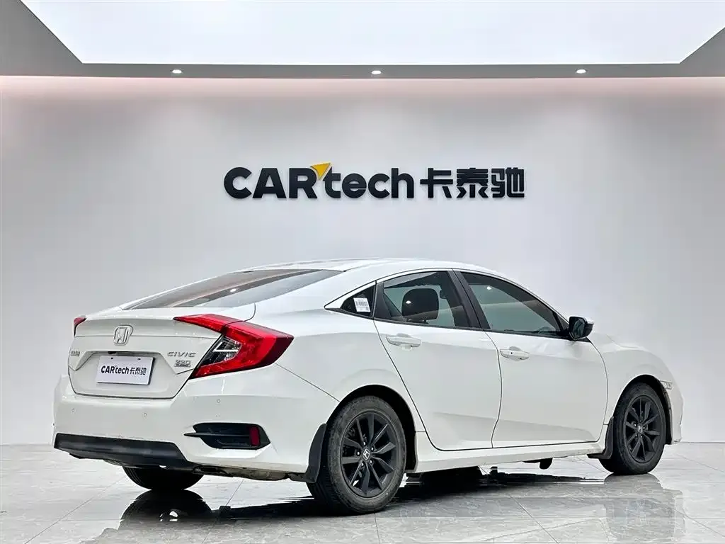 Honda Civic — фото 4