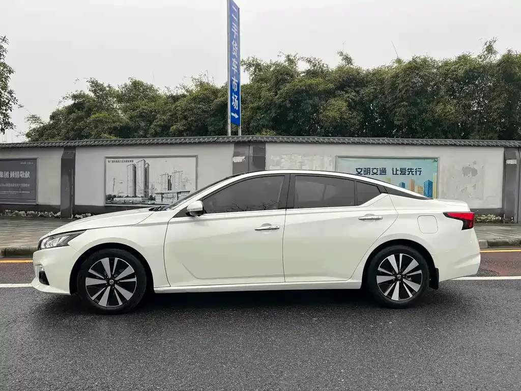Nissan Teana — фото 3
